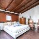 GuestHost - Castello Ursino Apartment with Balcony, Catania (Foto 2)