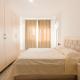 Rs Place 1-Bedroom Apartment, Тирана - Фото 2