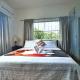 3 Bed Apartment - Garden Patio Bbq Parking, Scarborough