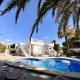 Sonnige Villa mit privatem Pool & Dachterrasse
