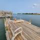 Waterfront, dock, Hot tub, kayaks, King Bedroom with amazing views, RELAXATION, 2 miles to the beach, Cedar Point - Fotografie 1