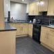Spacious two bed flat with free secure parking Бирмингем - Фото 4