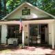 Quiet cottage on wooded property, Lusby