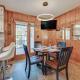 Spacious Lexington Abode with Pool Table and Fireplace, Lexington (foto 8)