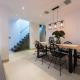 Spectacular Mews House in Holland Park, London - Photo 2
