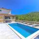 Villa Green Sky, Donji Zagon