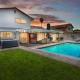 Huntington Beach, AC, Pool, Hot Tub, Detached Office, Close to Beach, Outside Entertaining Area, Huntington Beach