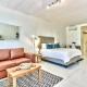 Beachside Apt with Amazing Views and No Loadshedding, Кейптаун - Фото 8