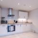 Modern & Stylish Central Home in Leeds Sleeps 5 by PureStay - Photo 7