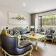 Grand Retreat with spa pool and parking, Окленд - Фото 8