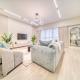 Decorous 2BR at Sadaf 7 JBR by Deluxe Holiday Homes, Dubaj - Fotografie 10