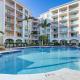 Lantana Condo with Balcony 11 Mi to Palm Beach!