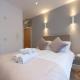 Dainty Studio Apartment Close to Everything, London - Photo 1