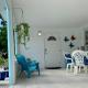 BLUE PAVILION & BREAKFAST - 3 Private Suites, 3 Kitchens, 4 BR, 3 BA - Steps to BEACH, West Bay - Fotografie 10