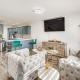 Los Angeles Townhome Off-Street Parking and Balcony, Los Angeles - Foto 6