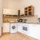 Enjoy The Danube and Prater Stern from Our 1BR Gem, Wien - Foto 6
