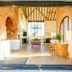 Upper Barn - a large family house by Aldeburgh Coastal Cottages, Ufford (Foto 3)
