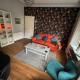 Edinburgh TWO BEDROOM apartment with free side street parking 24 hours Эдинбург - Фото 4