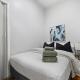 Sleek 2BR - Walking distance to Times Square, New York - Photo 3