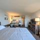 Cute Cedar Lodge Studio with Balcony & Lake Views!, Laconia
