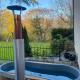 Luxurious & Tranquil staycation - w/ Hot Tub!, Burneside