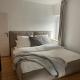 Mosel-Charm - Urige Dachgeschosswohnung - 3 Schlafzimmer für 6 Personen - Liebevoll renoviert & gemütlich, Ürzig - Photo 5
