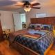 Cabin Fever, West Jefferson (Foto 6)