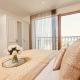 King Deluxe City Apt Large Space& Free Parking! NO Balcony, Лидс (фото 9)