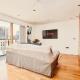 King Deluxe City Apt Large Space& Free Parking! NO Balcony, Лидс (фото 6)