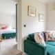 Near Major Attractions | Comfortable | TV, Bath - Photo 6