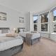 Entire 2 Bed Flat with Private Garden, minutes walk to Elizabeth Line Ealing - Foto 1