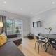 Entire 2 Bed Flat with Private Garden, minutes walk to Elizabeth Line Ealing - Foto 8