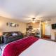 Charming Studio Deluxe w/kitchen #215 at Donner Lake Village, Траки (фото 8)