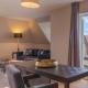 2BR Luxury Penthouse, Cinema Room, Private Parking, Windsor - Photo 2