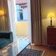 Shanghai Hills & Zinn Sunshine BnB with Balcony Near Metro Line1 Changshu rd, Shanghai - Foto 4