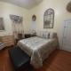 Cozy Turret Room at Nottingham Place in Wise with Plush Queen Bed, Private Detached Full Bath, Wise (fotografie 2)