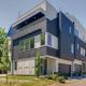Stylish 4Bed Retreat with Rooftop, Garage, Peloton, Sleeps 12, Fire Table, Gourmet Kitchen, Cozy Living Space, Dedicated Parking, Near Distilleries, Marathon Village and Nightlife, Chic Skyline Views, 24 Hour Hospitality, Nashville (foto 6)
