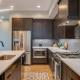 Stylish 4Bed Retreat with Rooftop, Garage, Peloton, Sleeps 12, Fire Table, Gourmet Kitchen, Cozy Living Space, Dedicated Parking, Near Distilleries, Marathon Village and Nightlife, Chic Skyline Views, 24 Hour Hospitality, Nashville (foto 9)