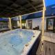 The Hideaway - Farm Stay with hottub, pool table and outdoor cinema Newmilns - Foto 5