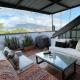 3 Story Penthouse with 2 parking spaces in Laureles, Medellín - Photo 1