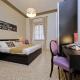 CASA GIULIANA - 3BR 2BATH, 2nd floor of historic mansion with lift and doorman, comfortable, chic, family friendly, 600 meters from Vatican & Ottaviano metro, quietest area of P R A T I wealthy, secure, accessible district - Warm guest care in 4 languages, Roma - Foto 2