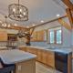 Custom Waterfront Lodge, 4 bed, 4 Bath, Sleeps 12!, Marquette (fotografie 10)