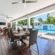 The White House - 5 Bedrooms Close to Town & Beach, Port Douglas (foto 9)