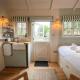 Shepherd's Hut at The Granary, Steyning (Foto 5)