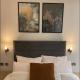 Modern 1-Bed Apartment in Buckinghamshire with Free WiFi, Parking & Garden, Buckinghamshire (foto 10)