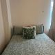Juana's private room, Manchester - Photo 5