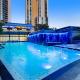 Circle on Cavill - Self Contained & Privately Managed - Wow Stay Gold Coast - Zdjęcie 3