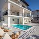 Luxury Villa de Mar with Pool
