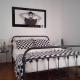 Nicko’s room, Pireus