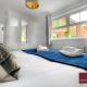 Wokingham - 2 Bedroom Maisonette - With Parking Уокингем - Фото 10